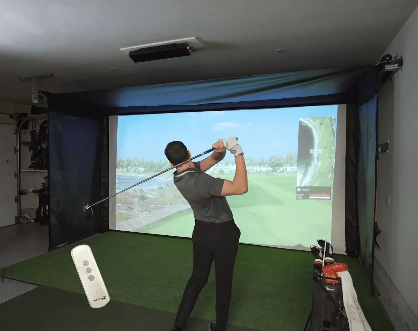 The Sport Screen Vanish Series Retractable Golf Enclosure